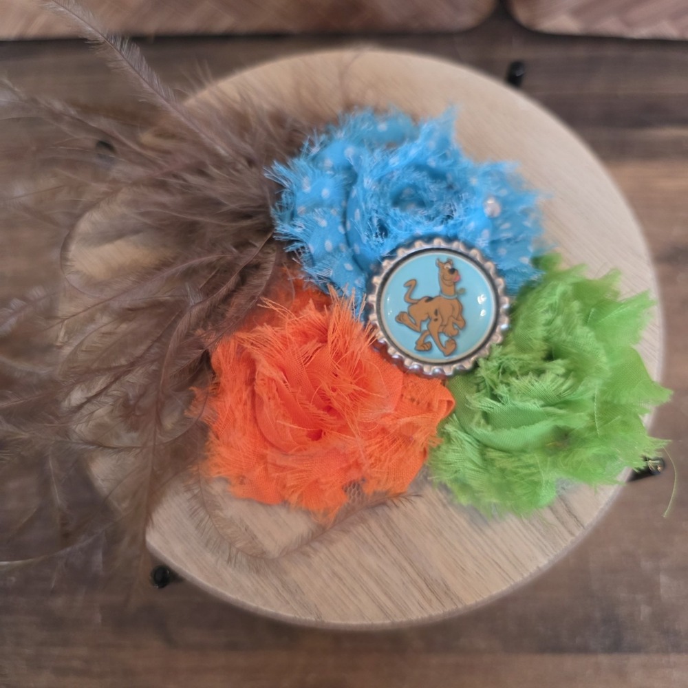 Scooby-Doo Bottlecap Hair Accessory Feathers Orange Blue Green Chiffon Roses